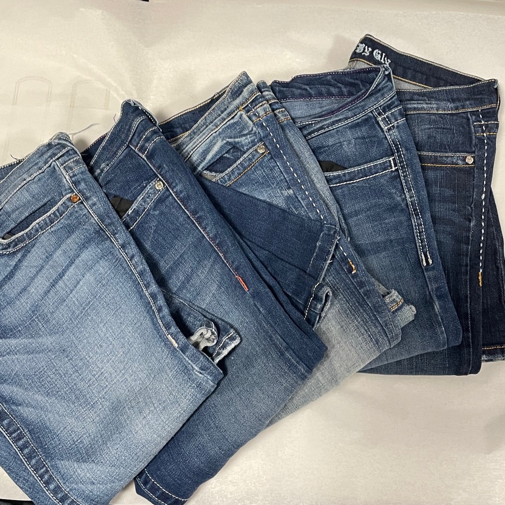 5 pair lot of Women's plastic by gly Y2K flare/bootcut
Distressed